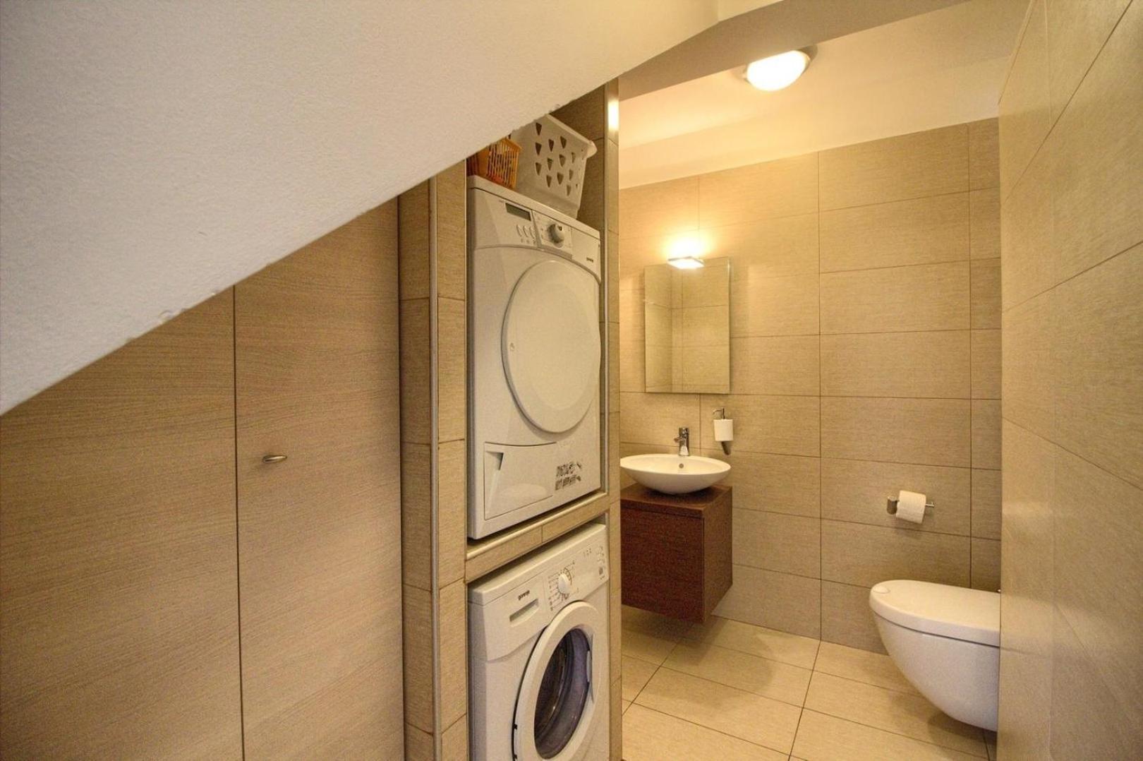 Mit Privatpool Fuer 5 Personen Ca 150 Qm In Pula, Istrien Istrische Riviera * Pula
