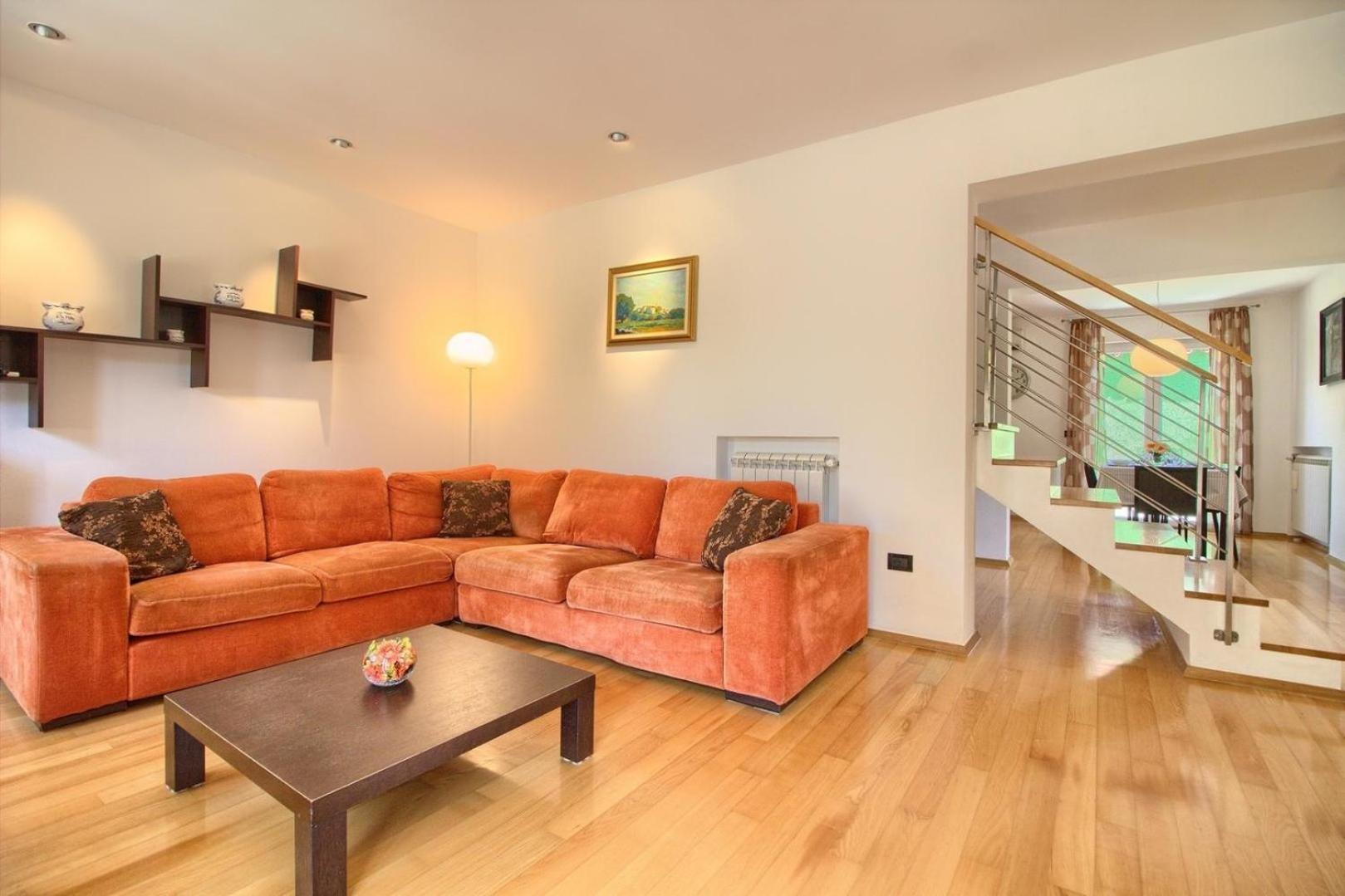 Mit Privatpool Fuer 5 Personen Ca 150 Qm In Pula, Istrien Istrische Riviera Vikendica