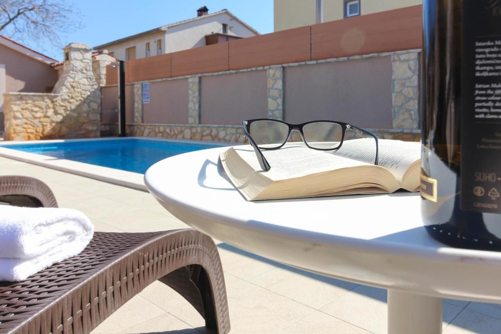 Mit Privatpool Fuer 5 Personen Ca 150 Qm In Pula, Istrien Istrische Riviera *
